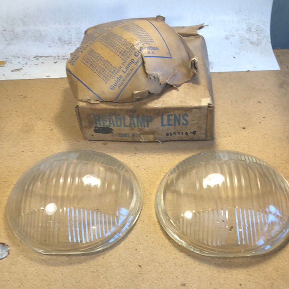 1936-1938 Chevrolet car truck headlight lens pair GM 919914 OEM