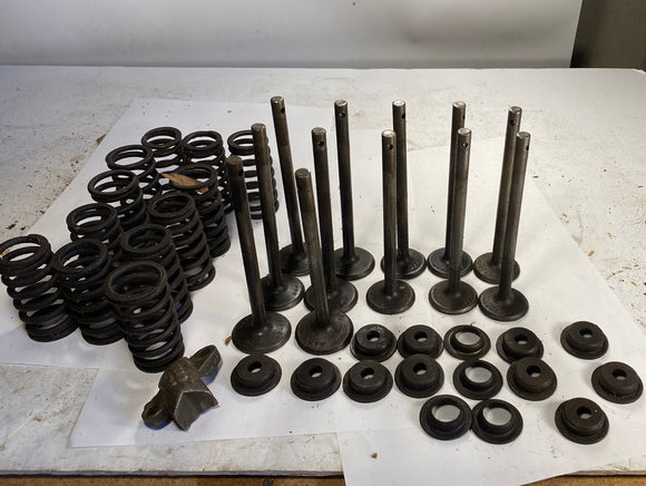 1928 REO Flying Cloud valves valve springs and hardware