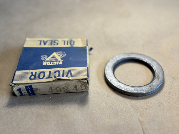 1937-1955 Buick outer rear oil seal Victor 49249 NOS
