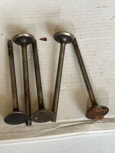 Ford 302 V8 exhaust valves McQuay Norris V-1135 NORS x5