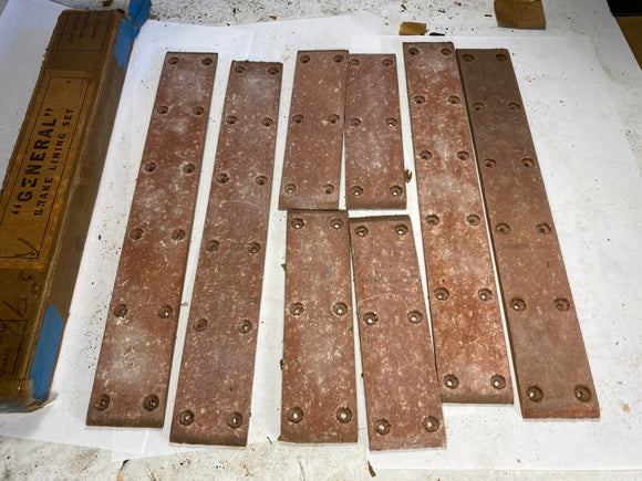 1933 Chevrolet Master and Pontiac brake lining set