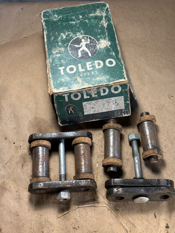 1948 GMC 1/2 ton spring shackle kit x2 Toledo R736