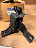 1998-2002 Ford Lincoln Mercury full size  RH front engine mount CarQuest 31-3970