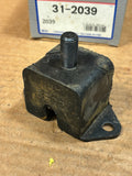 1949-1951 Willys Jeep GP LH RH transmission mount CarQuest 31-2039