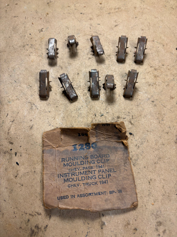 1941 Chevrolet passenger and truck running board instrument panel molding clip x10