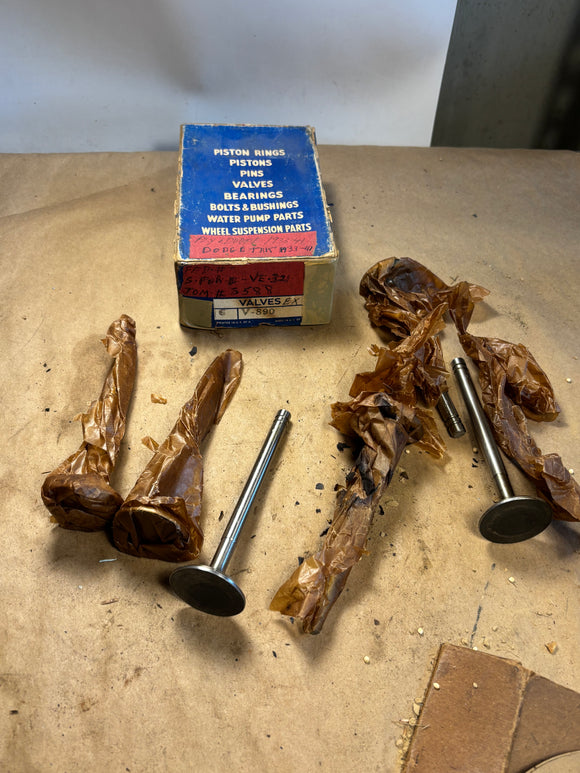 1933-1941 Dodge 6 cylinder exhaust valve set NORS